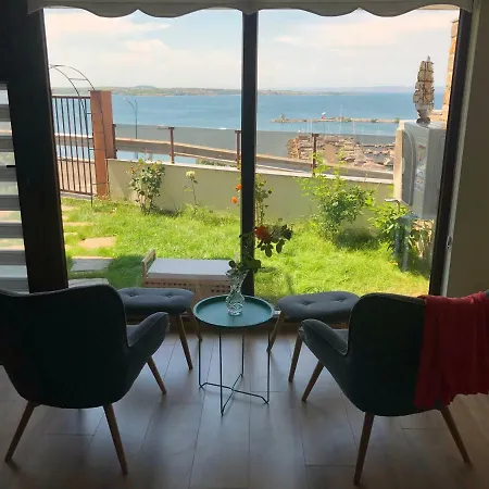 Victoria - A Luxury With Icredible Seaview Apartment