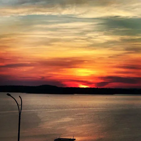 Apartment Victoria - A Luxury With Icredible Seaview *